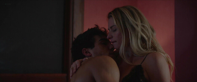 Ludwika Paleta nude - Deseo (2026)