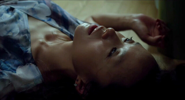 Jeon Do-yeon nude - The Shameless (2015)