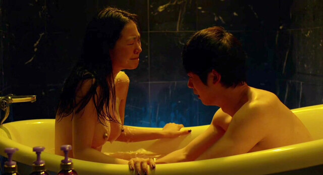 Lee Na-ra nude - Kabukicho Love Hotel (2014)