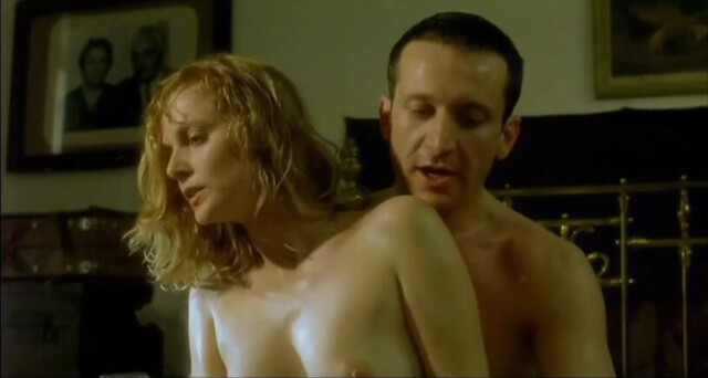 Paraskeva Djukelova nude - Izpepelyavane (2004)
