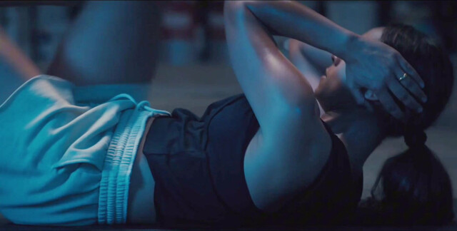 Zoe Saldana nude - Lioness s03e01 (2026)