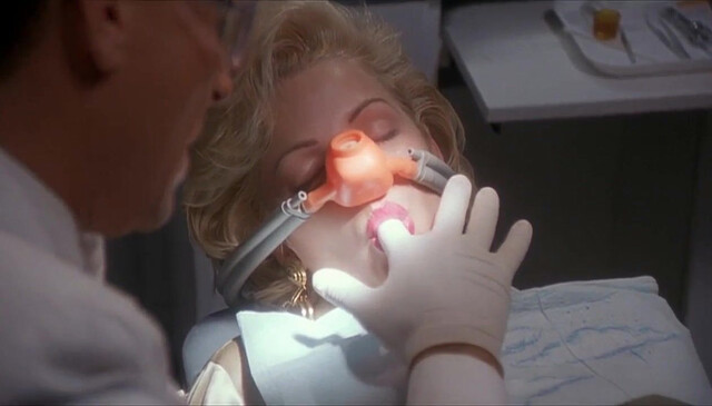 Linda Hoffman nude - The Dentist (1996)