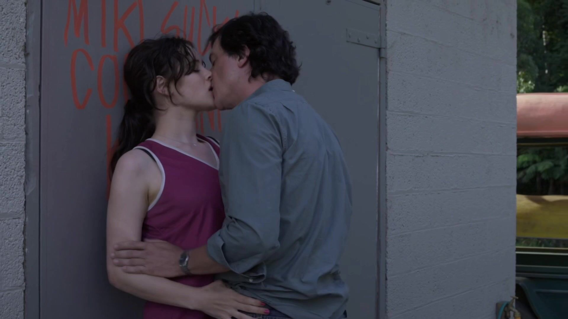 Katherine Langford sexy - Savage River s01e03, e05 (2022)