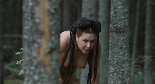 Meeri Toivonen nude - Mis? (2025)