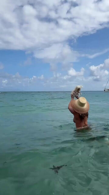 Heidi Klum sexy - Zebra Print Bikini Bottom (2026)