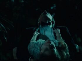 Lizzy DeClement sexy - Oldboy (2013)