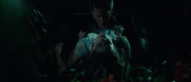 Lizzy DeClement sexy - Oldboy (2013)
