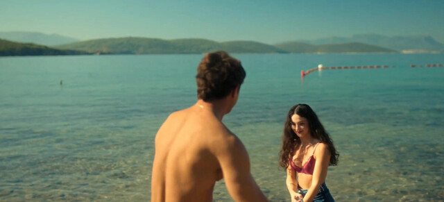 Mina Demirtas sexy, Derya Pınar Ak sexy - Summer House (Yaz Evi) (2026)