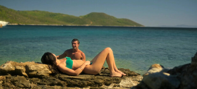 Mina Demirtas sexy, Derya Pınar Ak sexy - Summer House (Yaz Evi) (2026)