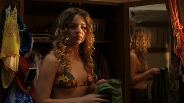 Ella Rubin sexy, Amélie Hoeferle sexy, Bo Bragason sexy - Sterling Point s01 (2026)