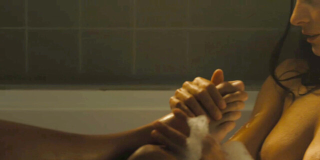 Zoe Saldana nude, Laysla De Oliveira nude, Genesis Rodriguez nude - Lioness s03e02 (2026)