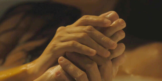 Zoe Saldana nude, Laysla De Oliveira nude, Genesis Rodriguez nude - Lioness s03e02 (2026)