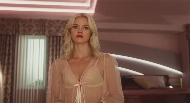 Hayes Warner sexy, Kaia Gerber sexy - The Shards s01e01-02 (2026)