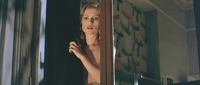 Isabelle Huppert nude - The Bedroom Window (1987)
