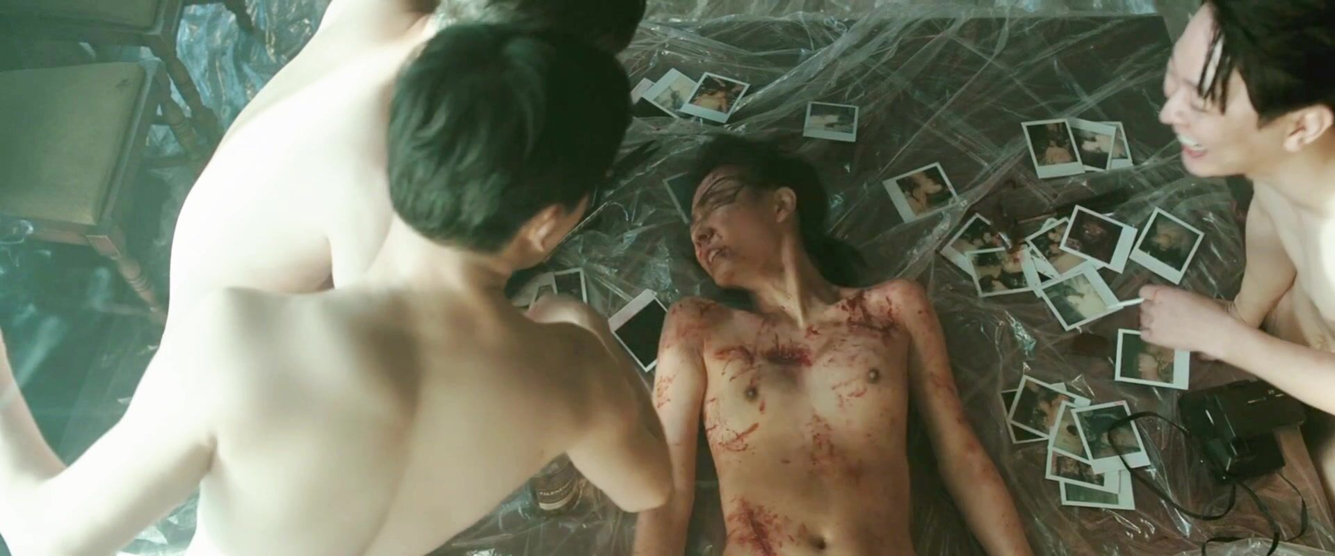 Chung Ye Jin nude - V.I.P. (2017)