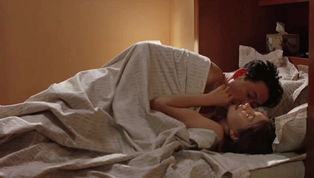 Lee Mi-sook sexy, Houng Seng-hee nude - Kiss Me Much (2001)