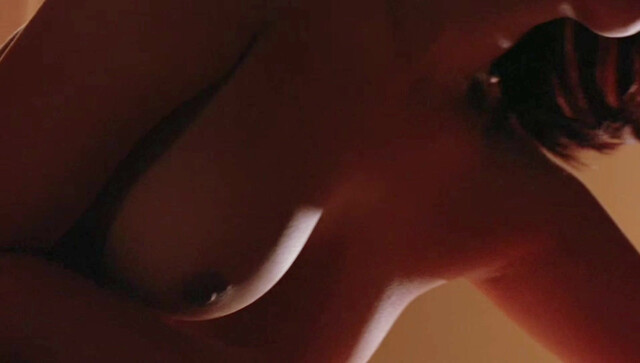 Lee Mi-sook sexy, Houng Seng-hee nude - Kiss Me Much (2001)