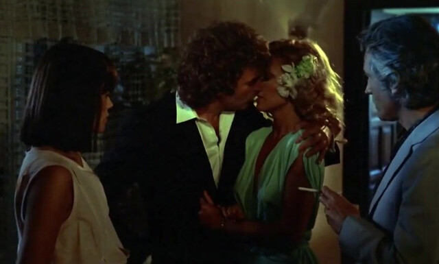 Silvia Tortosa sexy, Montserrat Torras sexy - The Enigma of the Yacht (1983)