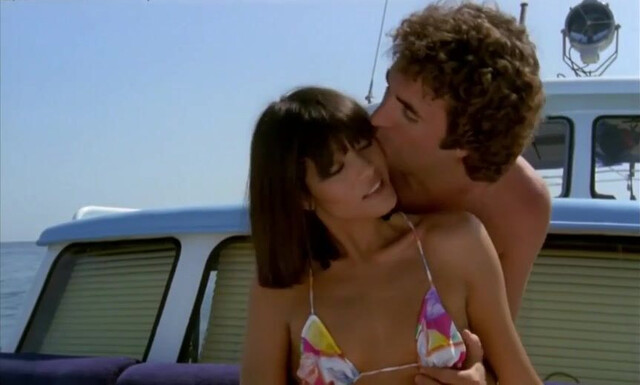 Silvia Tortosa sexy, Montserrat Torras sexy - The Enigma of the Yacht (1983)