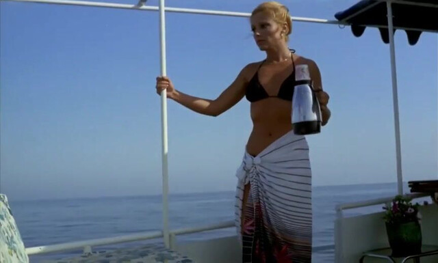 Silvia Tortosa sexy, Montserrat Torras sexy - The Enigma of the Yacht (1983)