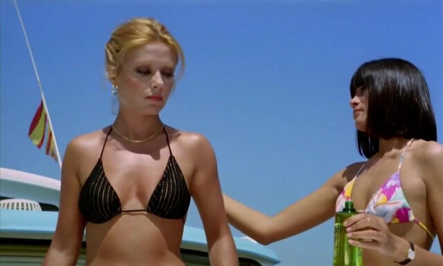 Silvia Tortosa sexy, Montserrat Torras sexy - The Enigma of the Yacht (1983)