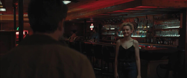 Julia Garner sexy - Weapons (2025)
