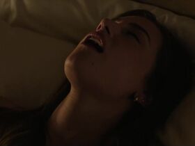 Lili Reinhart sexy - The Love Hypothesi (2026)