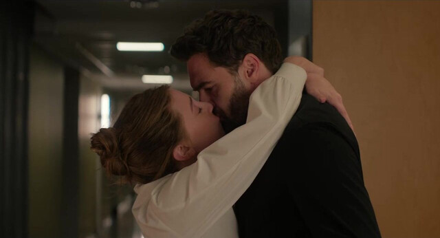 Lili Reinhart sexy - The Love Hypothesi (2026)