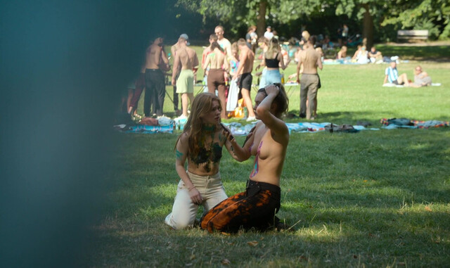 Valerie Stoll nude, Franziska Brandmeier nude - Intimate s01e01 (2023)