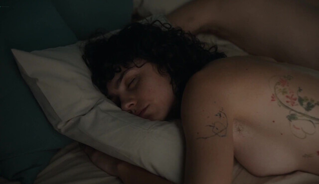 Olivia Delcan nude - El cuento de una noche de verano (A Midsummer Night's Tale) (2024)
