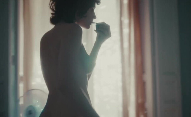 Olivia Delcan nude - El cuento de una noche de verano (A Midsummer Night's Tale) (2024)