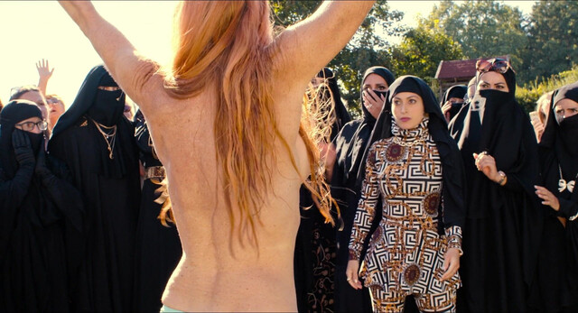 Andrea Sawatzki nude, Maria Happel nude - Freibad (2022)
