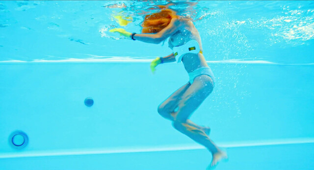 Andrea Sawatzki nude, Maria Happel nude - Freibad (2022)
