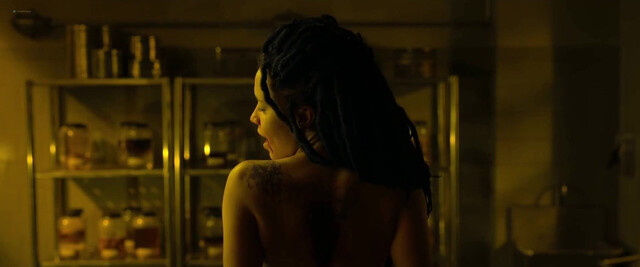 Thais Lago nude - Love Kills (2025)