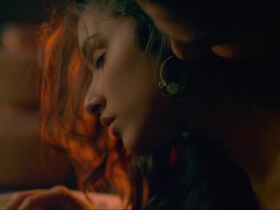 Shraddha Kapoor sexy - Haider (2014)