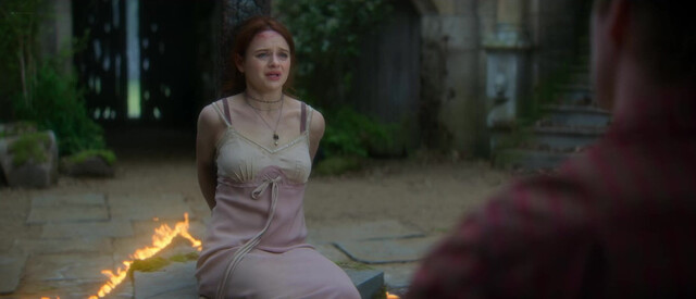 Joey King sexy, Maisie Williams sexy - Practical Magic 2 (2026)