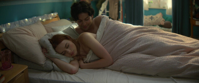 Joey King sexy, Maisie Williams sexy - Practical Magic 2 (2026)