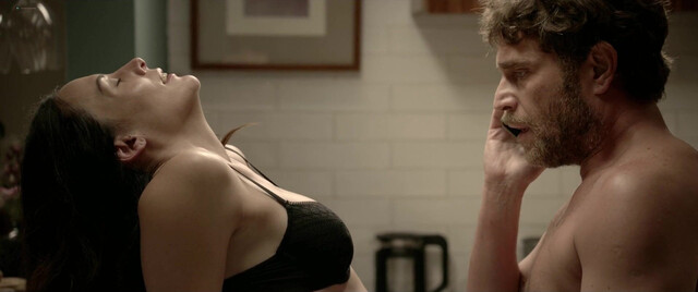 Zuria Vega sexy, Pamela Cortés nude - Inside the Circle (El Círculo) s01 (2026)