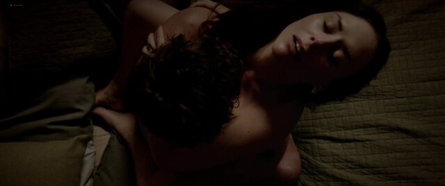Zuria Vega sexy, Pamela Cortés nude - Inside the Circle (El Círculo) s01 (2026)