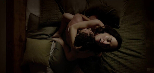 Zuria Vega sexy, Pamela Cortés nude - Inside the Circle (El Círculo) s01 (2026)