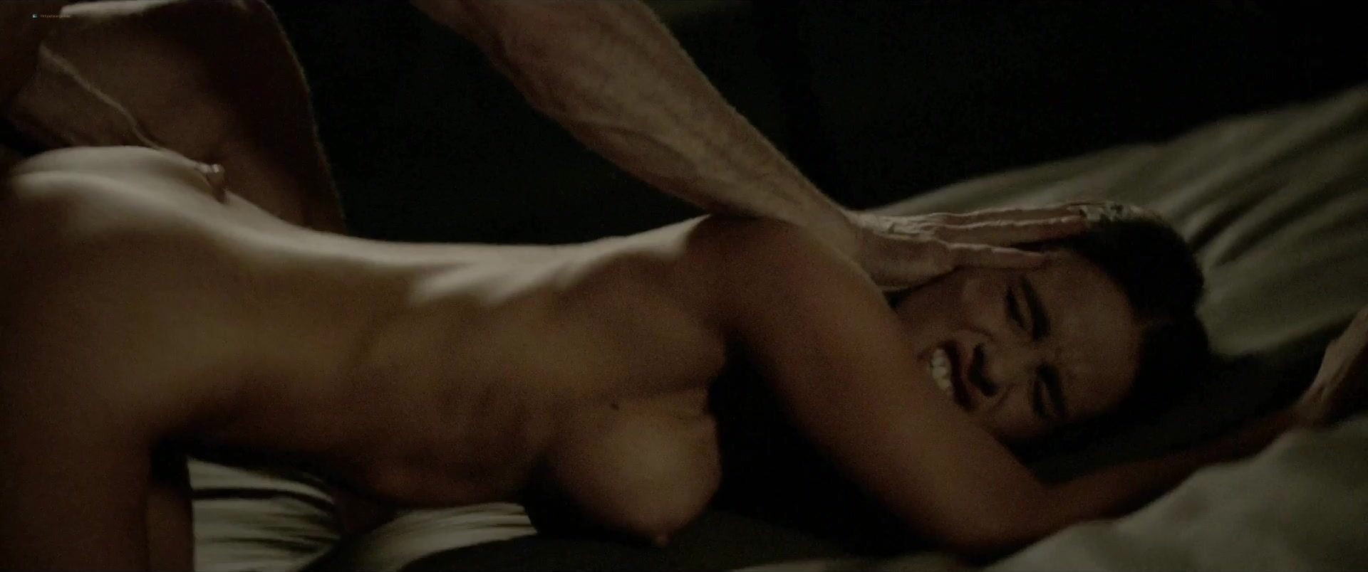 Zuria Vega sexy, Pamela Cortés nude - Inside the Circle (El Círculo) s01 (2026)