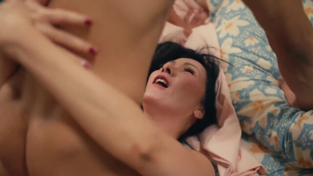 Yda Manzano nude - Mamasan (2025)