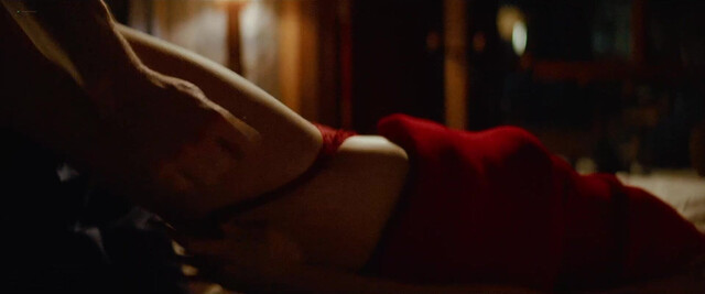 Dakota Johnson nude, Anne Hathaway nude - Verity (2026)