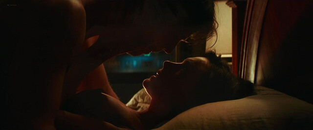 Dakota Johnson nude, Anne Hathaway nude - Verity (2026)