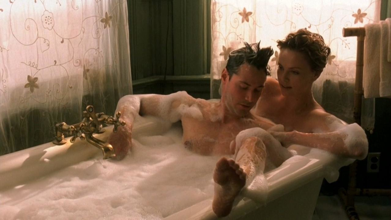 Charlize Theron sexy - Sweet November (2001)