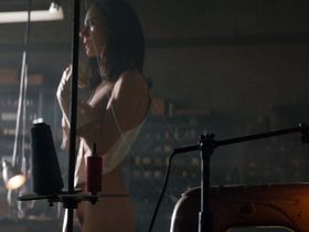 Jennifer Connelly nude - American Pastoral (2016)