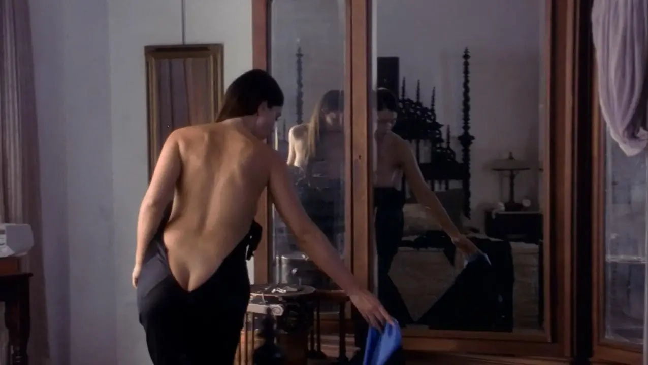 Monica Bellucci nude - Under Suspicion (2000)