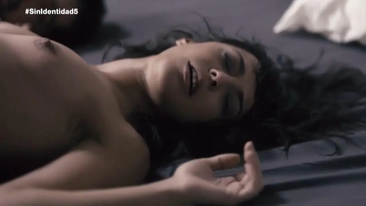 Nude video celebs » Silvia Alonsoo nude - Sin Identidad s02e05 (2015)