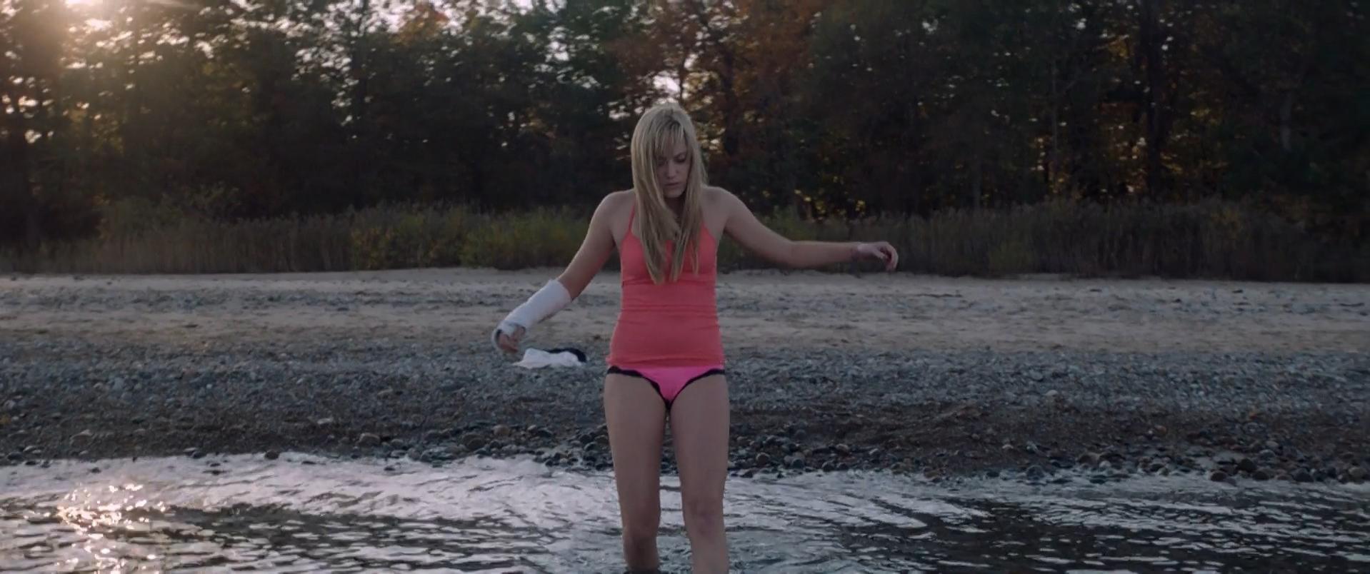 Nude Video Celebs Maika Monroe Sexy It Follows 2014