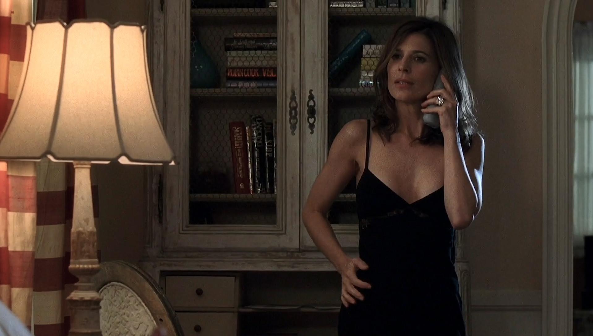 Perrey Reeves in sexy scene from Entourage s06-07 which was released in 201...